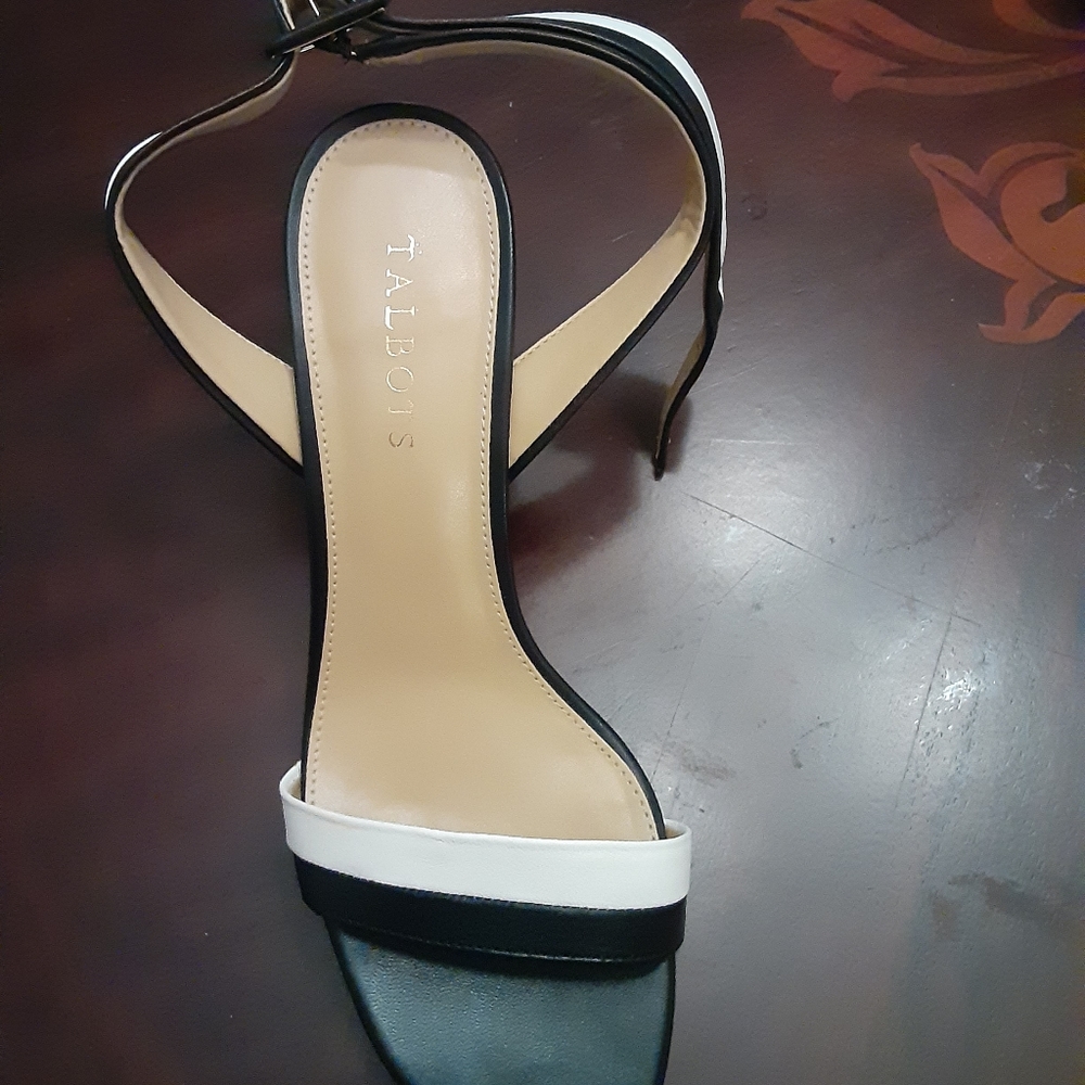 Talbots Women's Sandal - Picture 2 of 3
